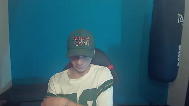 Snapshot of Burperking420_ chatting on October 6, 8:50 pm Burperking420 online show from October 6, 8:50 pm