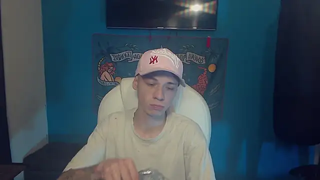 Snapshot of Burperking420_ chatting on November 8, 3:23 pm Burperking420 online show from November 8, 3:23 pm