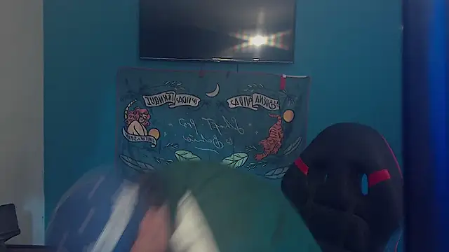 Snapshot of Burperking420_ chatting on February 11, 10:37 pm Burperking420 online show from February 11, 10:37 pm