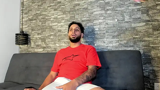 ASHLEY AND ASH online show from November 4, 11:37 pm