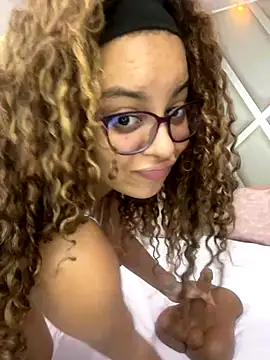 AlesiaCooper online show from November 24, 9:03 pm