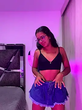 Snapshot of sofi_grisaless chatting on October 2, 4:47 pm sofi grisaless online show from October 2, 4:47 pm