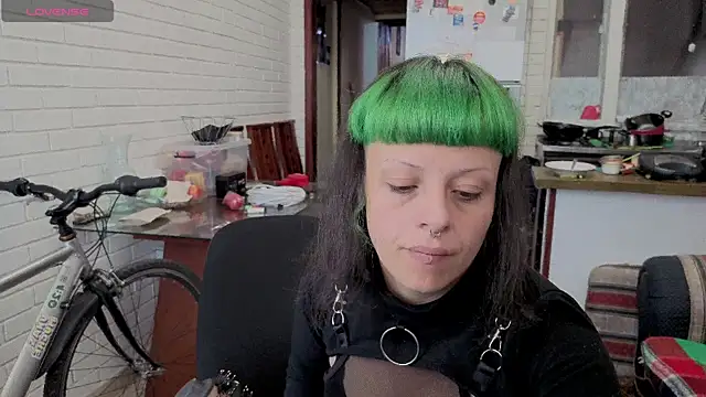 freyaa sorcerees online show from November 12, 2:50 pm