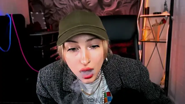 Snapshot of KitanaKimura chatting on March 8, 3:56 pm KitanaKimura online show from March 8, 3:56 pm