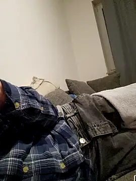 Snapshot of Smokeym123 chatting on October 24, 11:01 pm Smokeym123 online show from October 24, 11:01 pm