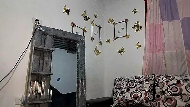 Milu curly online show from September 20, 5:19 am