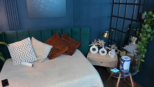 roxy hell online show from March 20, 7:04 pm