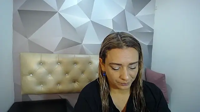 Milf-Prettyboobs online show from December 14, 10:42 am