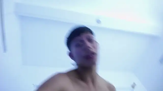 Snapshot of dareck_18 chatting on March 14, 5:16 am dareck 18 online show from March 14, 5:16 am