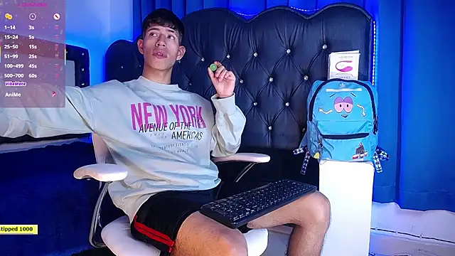 Snapshot of dareck_18 chatting on October 4, 3:04 am dareck 18 online show from October 4, 3:04 am