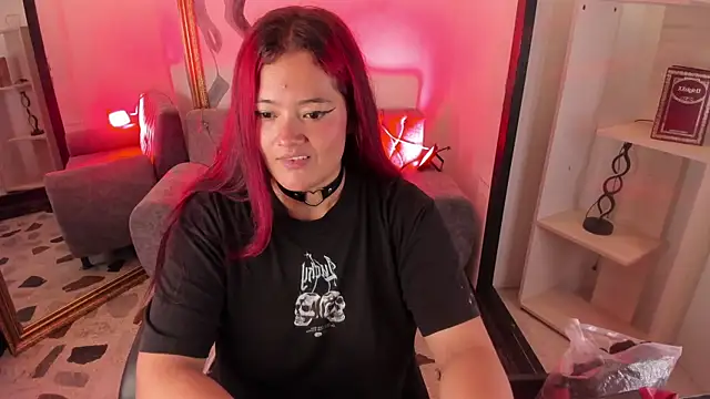 VanessaScott  online show from March 26, 6:08 am