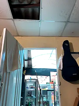 Snapshot of val_zx chatting on September 8, 9:03 pm val zx online show from September 8, 9:03 pm