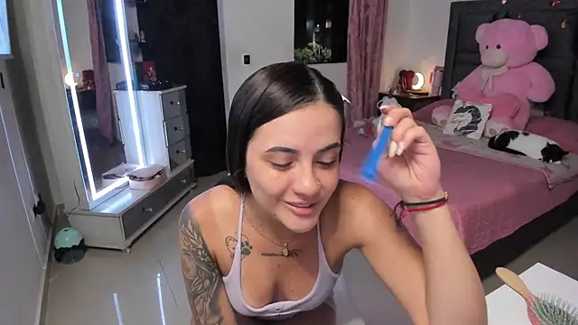 Paulet Johnson online show from March 27, 4:51 am