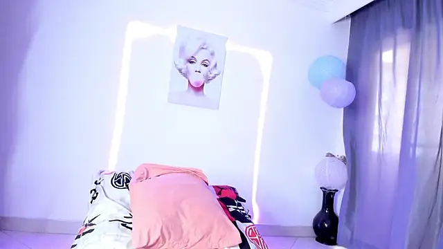 sweet cinamon online show from October 19, 1:23 pm