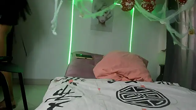 sweet cinamon online show from November 2, 1:35 pm