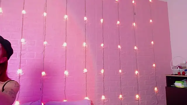 Snapshot of wet_valery chatting on February 11, 1:10 am wet valery online show from February 11, 1:10 am