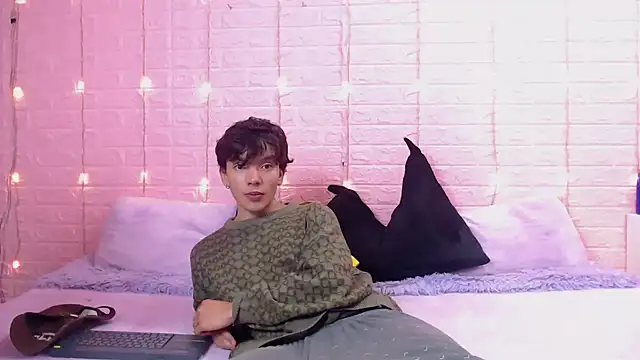 Snapshot of wet_valery chatting on February 26, 7:13 pm wet valery online show from February 26, 7:13 pm