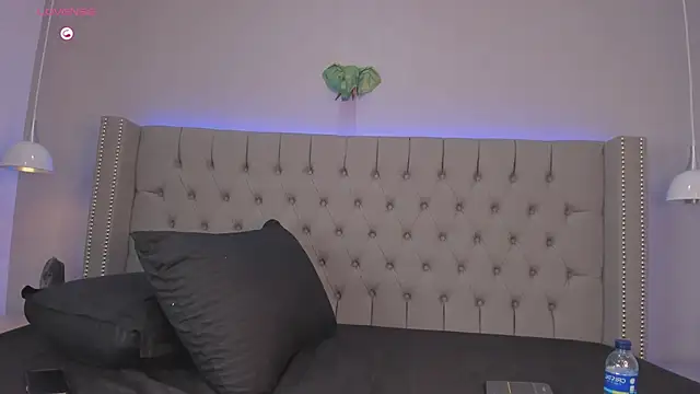 Snapshot of Emiliana_Rios chatting on March 20, 7:03 am Emiliana Rios online show from March 20, 7:03 am