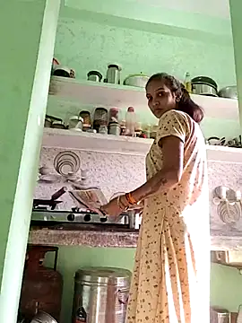 Hotty-Nidhi online show from November 15, 4:21 am