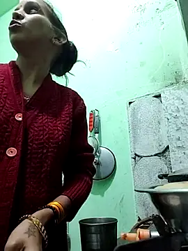 Hotty-Nidhi online show from November 22, 3:22 pm