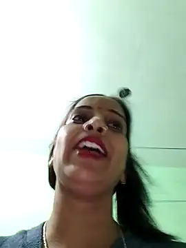 Hotty-Nidhi online show from February 18, 3:19 pm