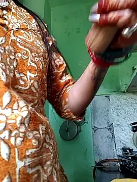 Hotty-Nidhi online show from March 24, 7:13 am