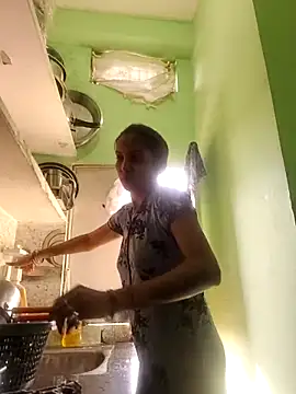 Hotty-Nidhi online show from April 6, 4:46 am