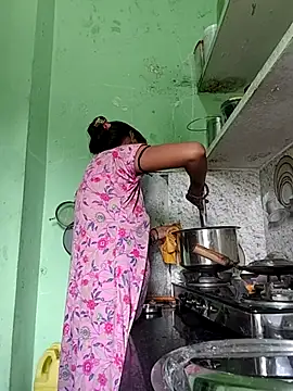 Hotty-Nidhi online show from April 9, 6:13 am