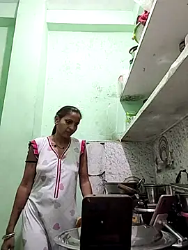 Hotty-Nidhi online show from April 15, 3:41 pm