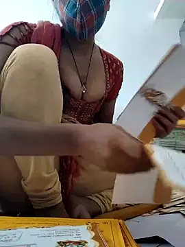 indiancute43 online show from March 15, 5:19 am