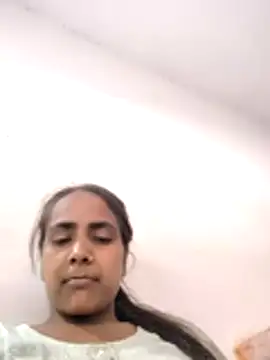 Snapshot of indiancute43 chatting on June 23, 8:01 am indiancute43 online show from June 23, 8:01 am