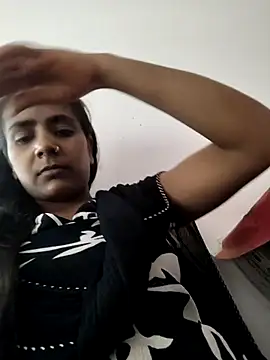 Snapshot of indiancute43 chatting on June 25, 8:08 am indiancute43 online show from June 25, 8:08 am