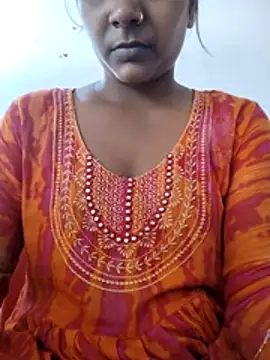 Snapshot of indiancute43 chatting on July 13, 6:49 am indiancute43 online show from July 13, 6:49 am