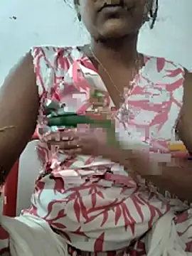 Snapshot of indiancute43 chatting on July 20, 11:23 am indiancute43 online show from July 20, 11:23 am