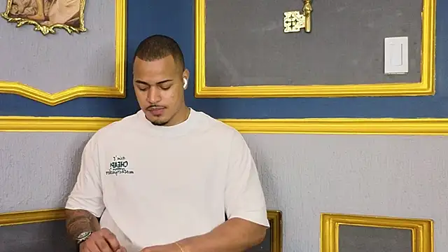 AshtonnSummer online show from March 14, 11:34 am