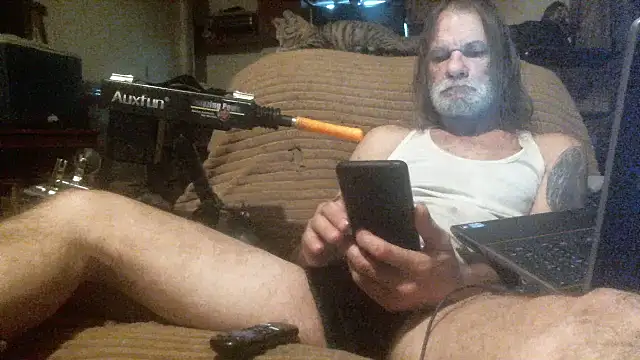 Snapshot of hahard1onestill chatting on January 16, 4:00 pm hahard1onestill online show from January 16, 4:00 pm