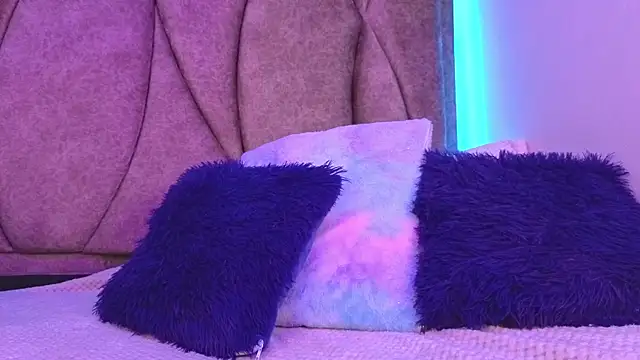 Kanela miller  online show from April 4, 12:13 pm