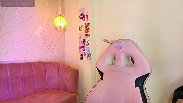 adara evanss online show from November 9, 8:29 pm