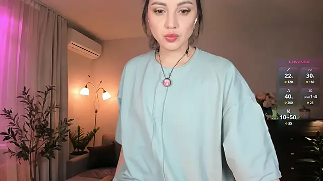 Viki Bellson online show from May 22, 7:30 pm