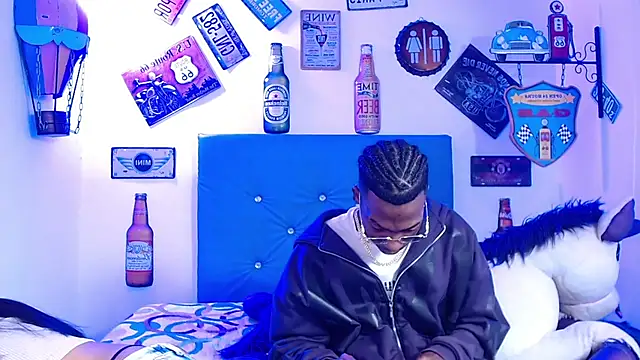 lili roussi online show from November 19, 11:16 pm