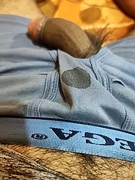 Snapshot of pmr1997 chatting on October 24, 5:42 pm pmr1997 online show from October 24, 5:42 pm