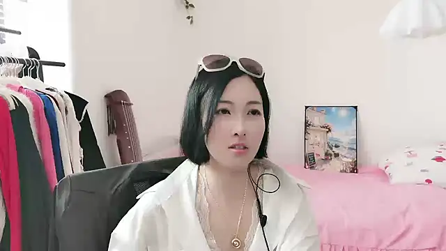 Rachel-6600 online show from May 22, 2:51 am