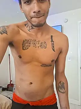 Snapshot of HazelEyedJay420 chatting on February 24, 6:50 pm HazelEyedJay420 online show from February 24, 6:50 pm