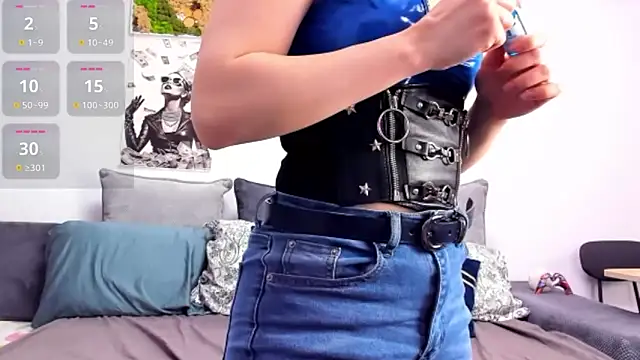 Snapshot of FindomGoddess1 chatting on March 17, 5:44 am FindomGoddess1 online show from March 17, 5:44 am