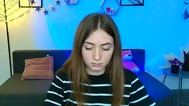 LilyHaart online show from March 12, 5:17 pm