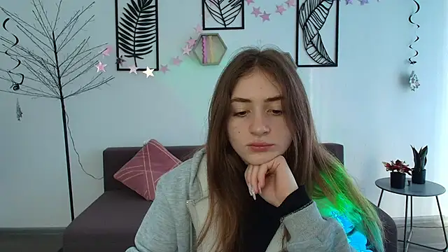 LilyHaart online show from March 20, 6:30 am