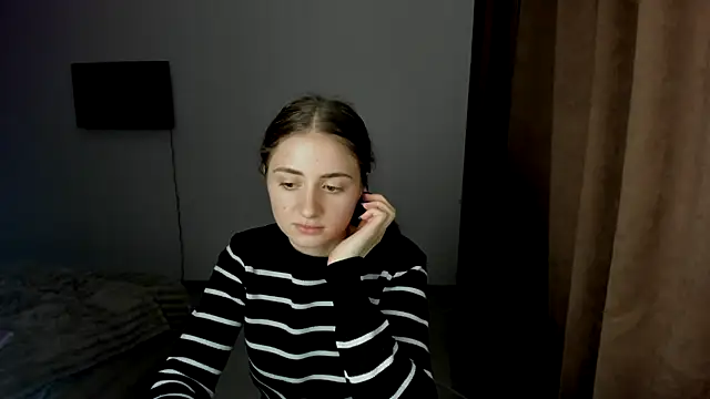 LilyHaart online show from October 15, 4:18 pm