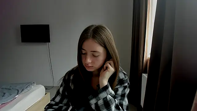 LilyHaart online show from November 17, 7:58 am