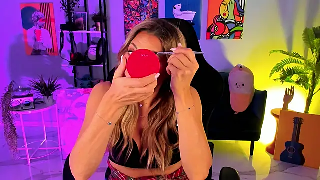 SarahAlluring online show from October 31, 12:39 pm