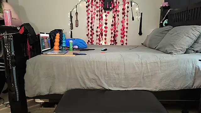 KinkyBratandDaddy online show from March 6, 3:47 am